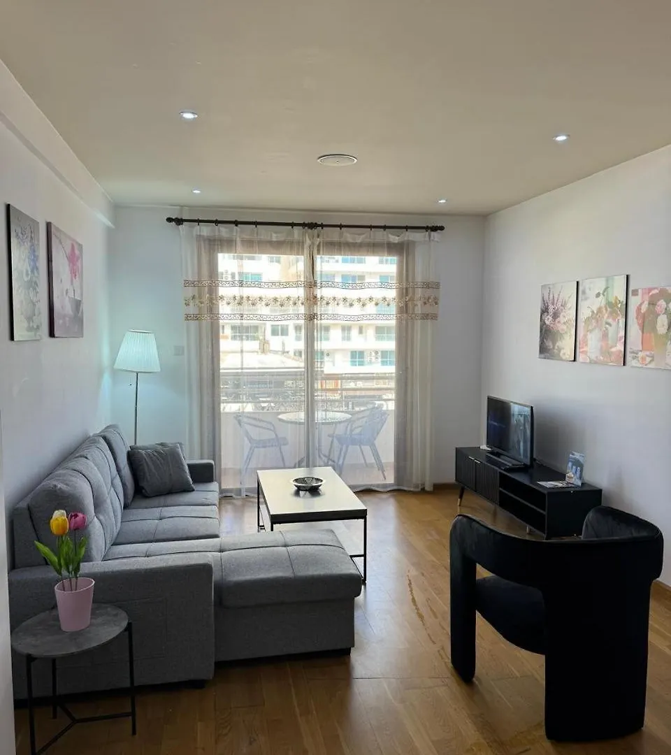 Ithaki Phinikoudes Apartment No. 205 Larnaca