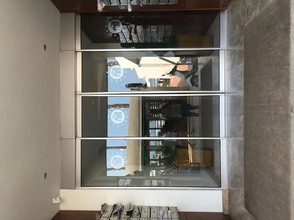 Ithaki Phinikoudes Apartment No. 205 Larnaca