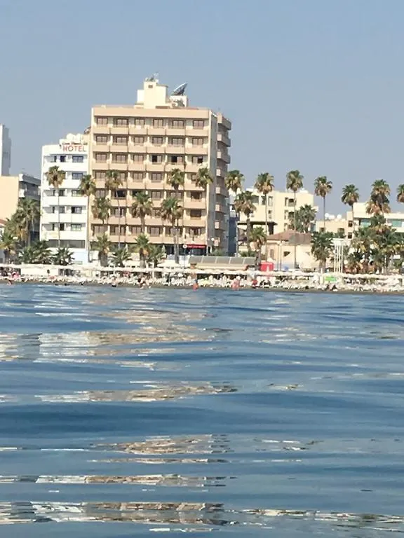 Ithaki Phinikoudes Apartment No. 205 Larnaca