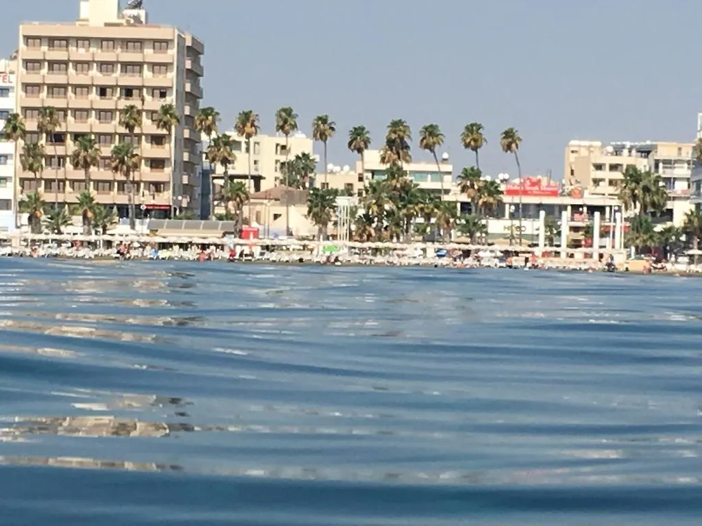 Ithaki Phinikoudes Apartment No. 205 Larnaca